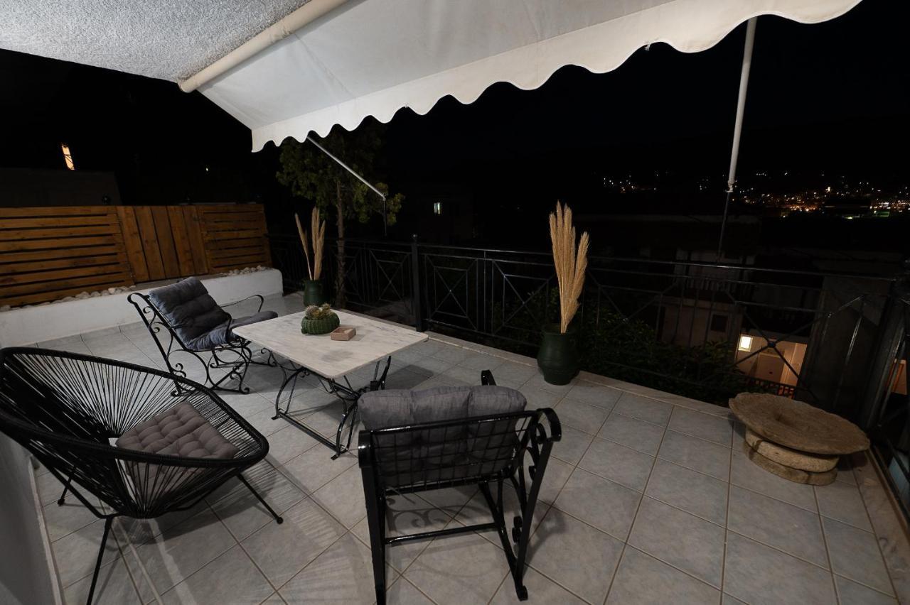 Camo'S House Apartamento Poros Town Exterior foto